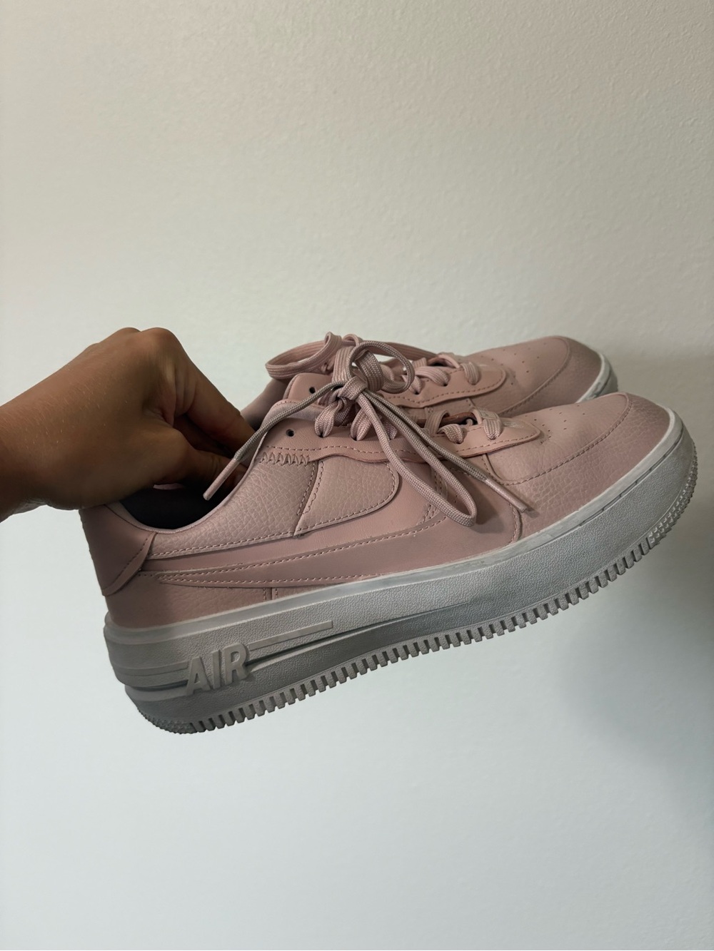 Nike Air Force women’s sage pink size 9 sneaker shoes